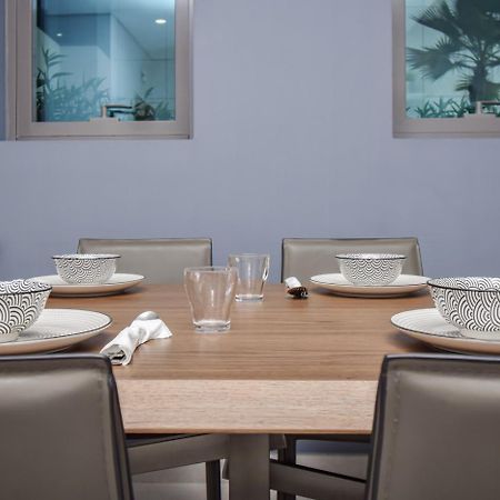 Elegant 2Br View With Rooftop Pool The Bay Dubai Luaran gambar
