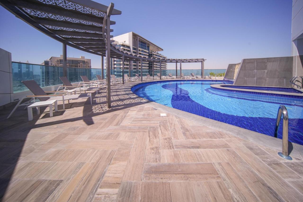 Elegant 2Br View With Rooftop Pool The Bay Dubai Luaran gambar