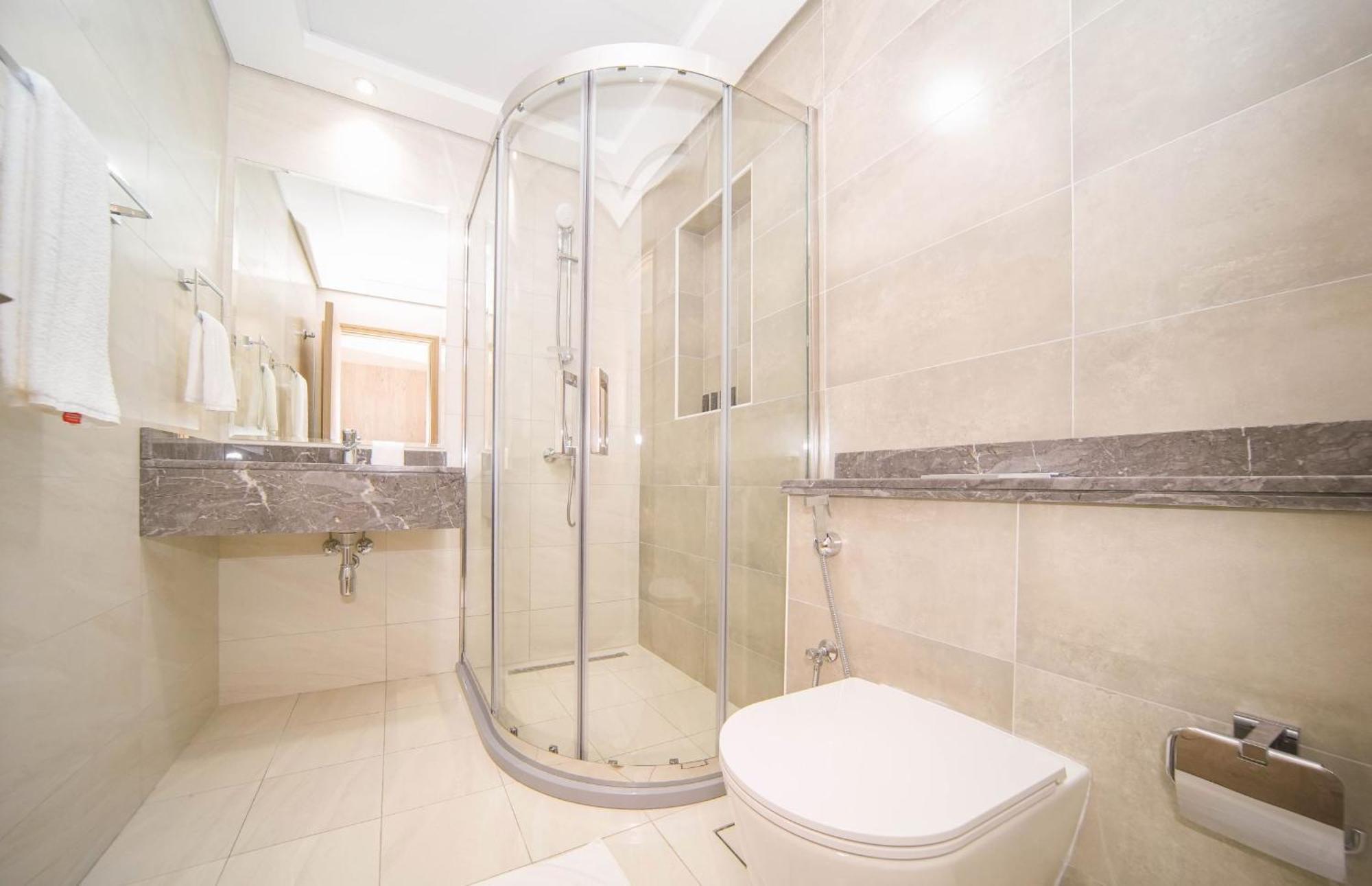 Elegant 2Br View With Rooftop Pool The Bay Dubai Luaran gambar