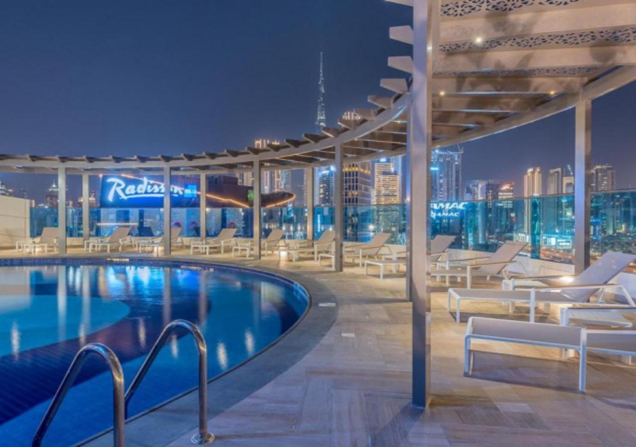 Elegant 2Br View With Rooftop Pool The Bay Dubai Luaran gambar